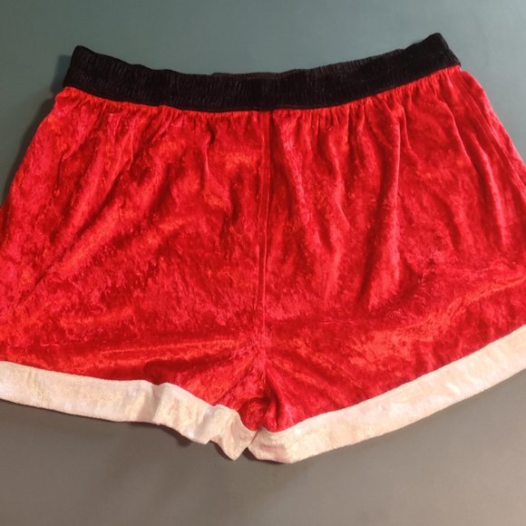 Ho! Ho! Ho! Add Some Fun to Your Wardrobe with Santa Shorts. Soft & Velvety XL - Picture 2 of 3